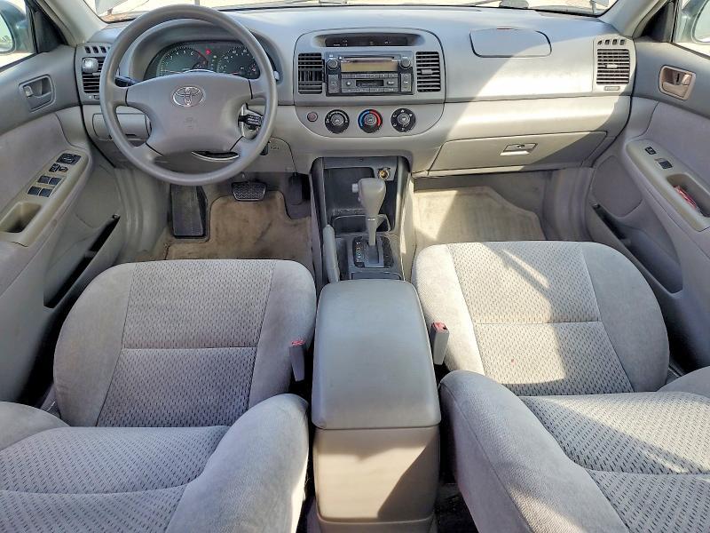 2003 Toyota Camry le