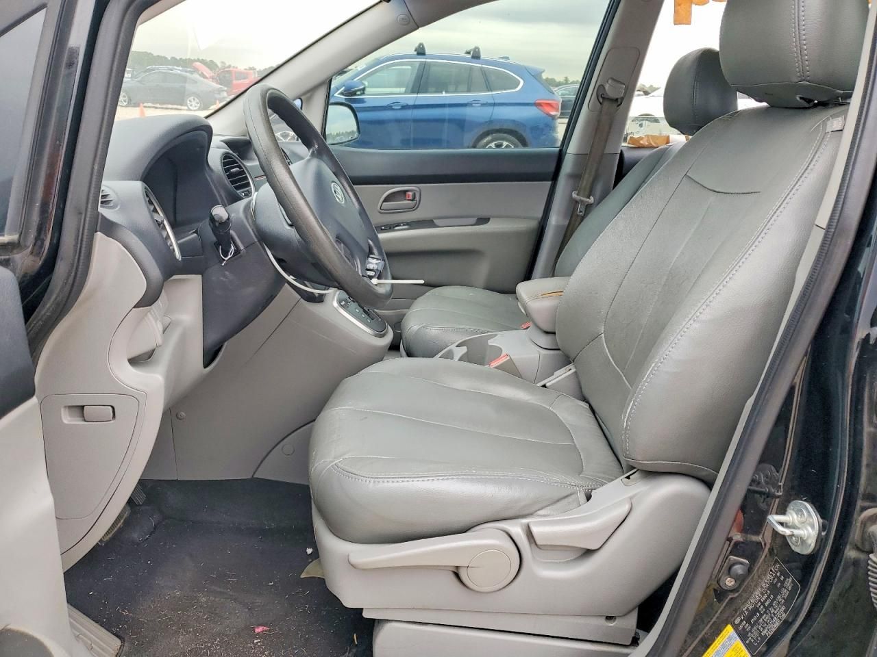 2008 KIA Rondo Base