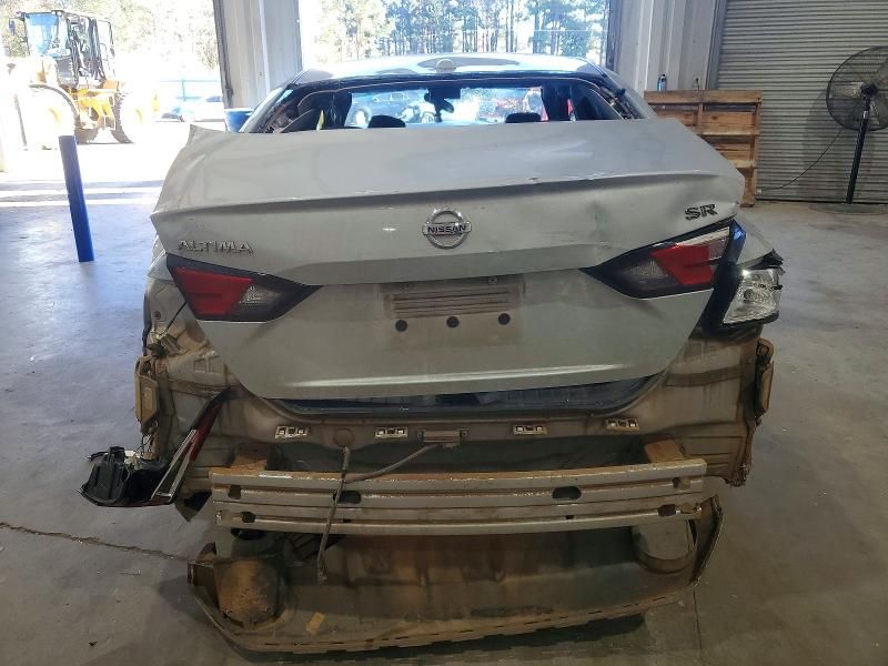 2021 Nissan Altima sr