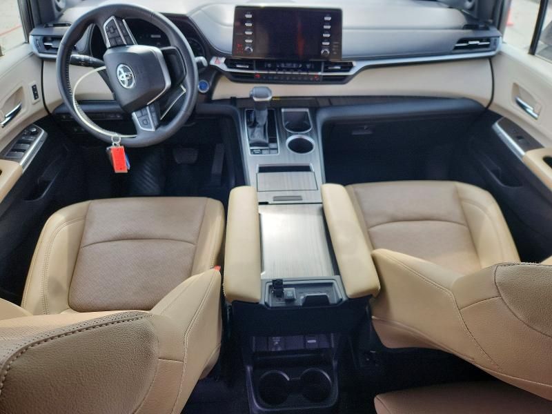 2024 Toyota Sienna Limited