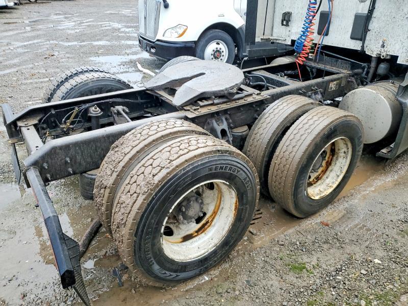 2020 Kenworth T680 Semi Truck