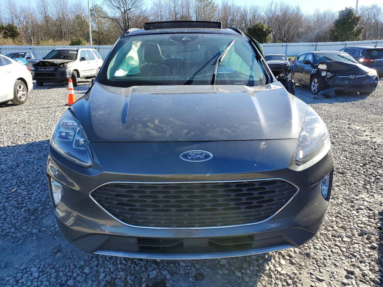 2020 Ford Escape Titanium