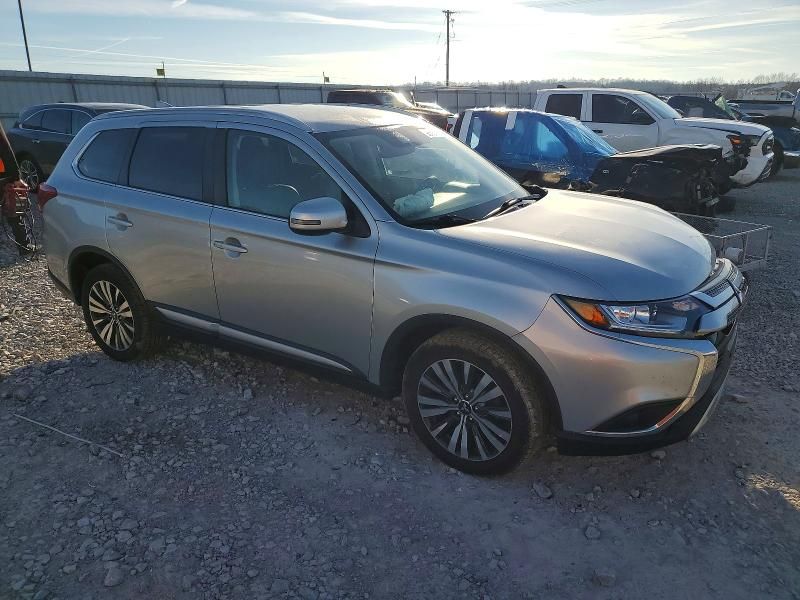 2020 Mitsubishi Outlander se