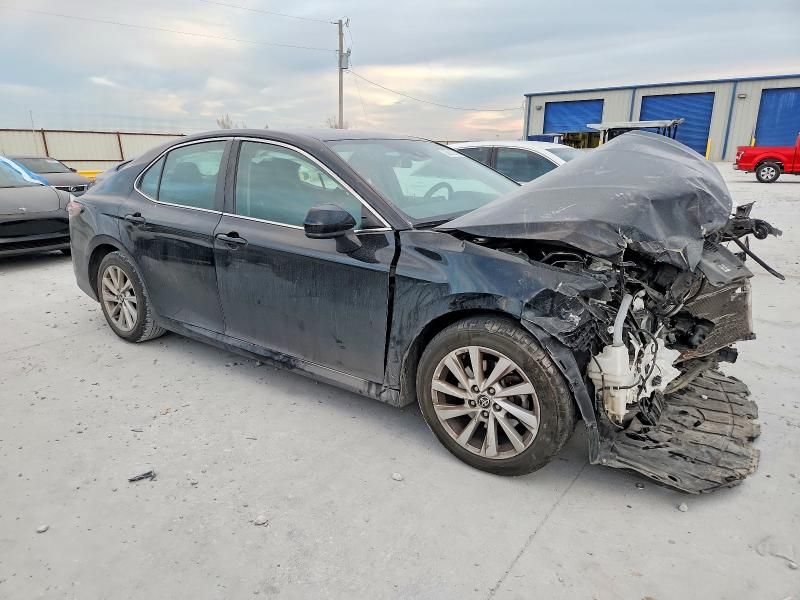 2023 Toyota Camry le