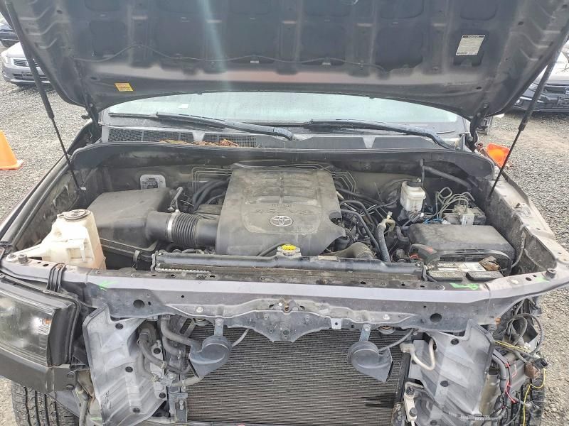 2012 Toyota Tundra Double cab SR5