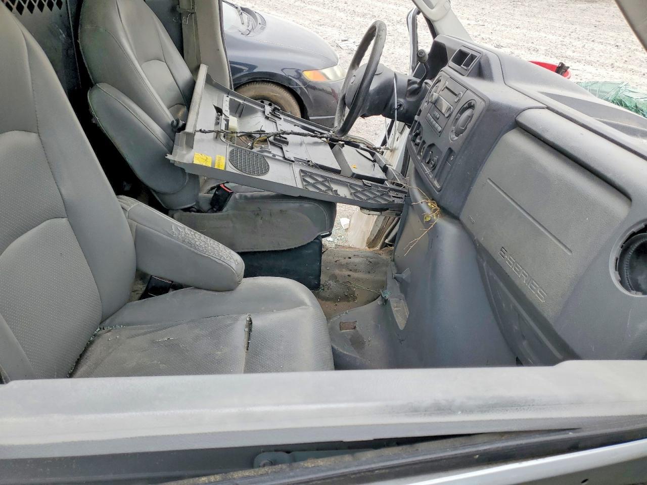 2009 Ford Econoline E350 Super Duty Van