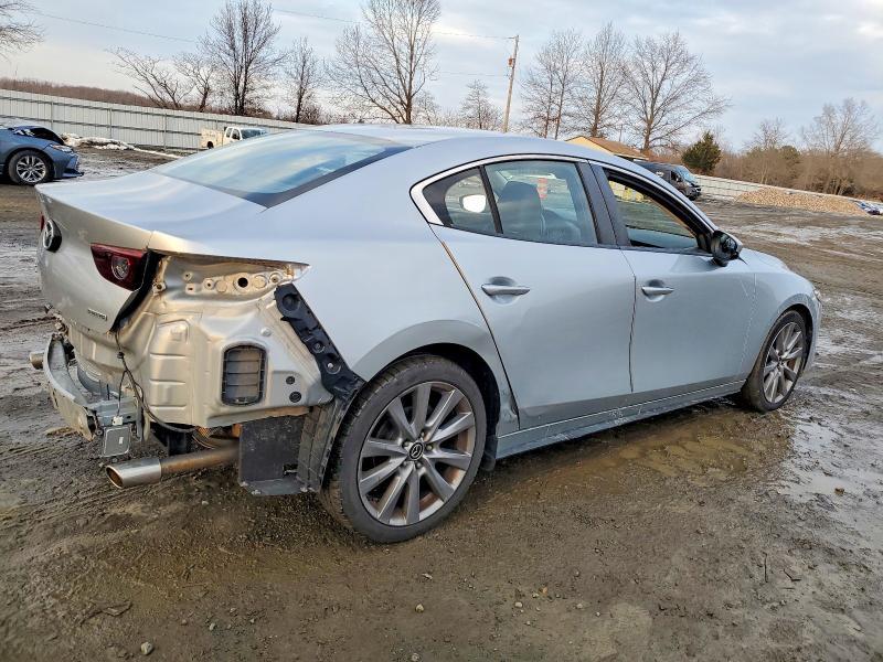 2019 Mazda 3 Select