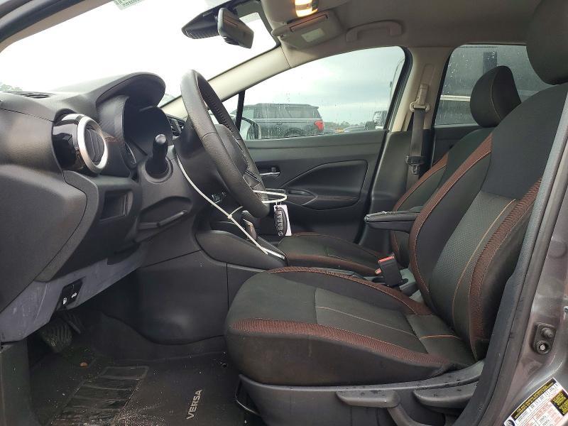 2022 Nissan Versa sr
