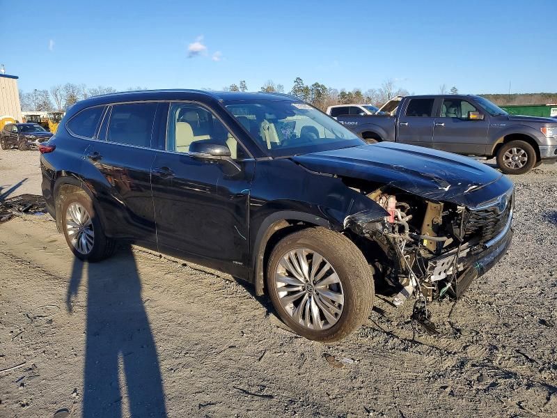 2023 Toyota Highlander Hybrid Limited