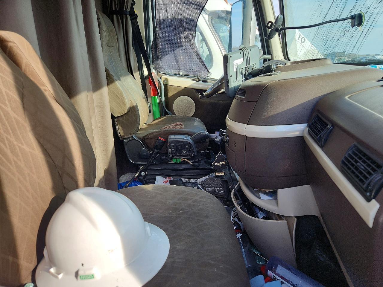 2015 Volvo VN VNL