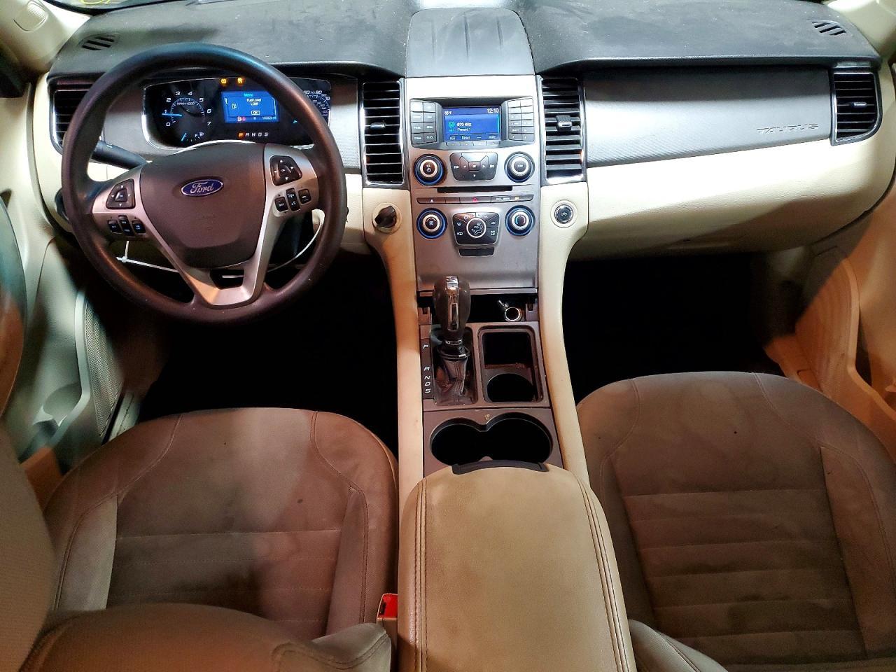 2015 Ford Taurus se