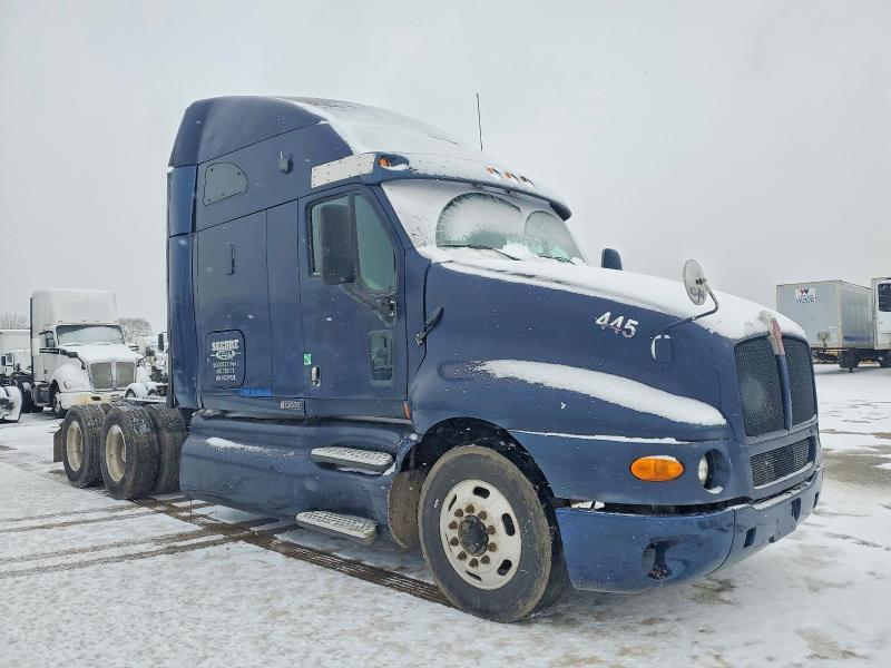 2009 Kenworth T2000 Semi Truck