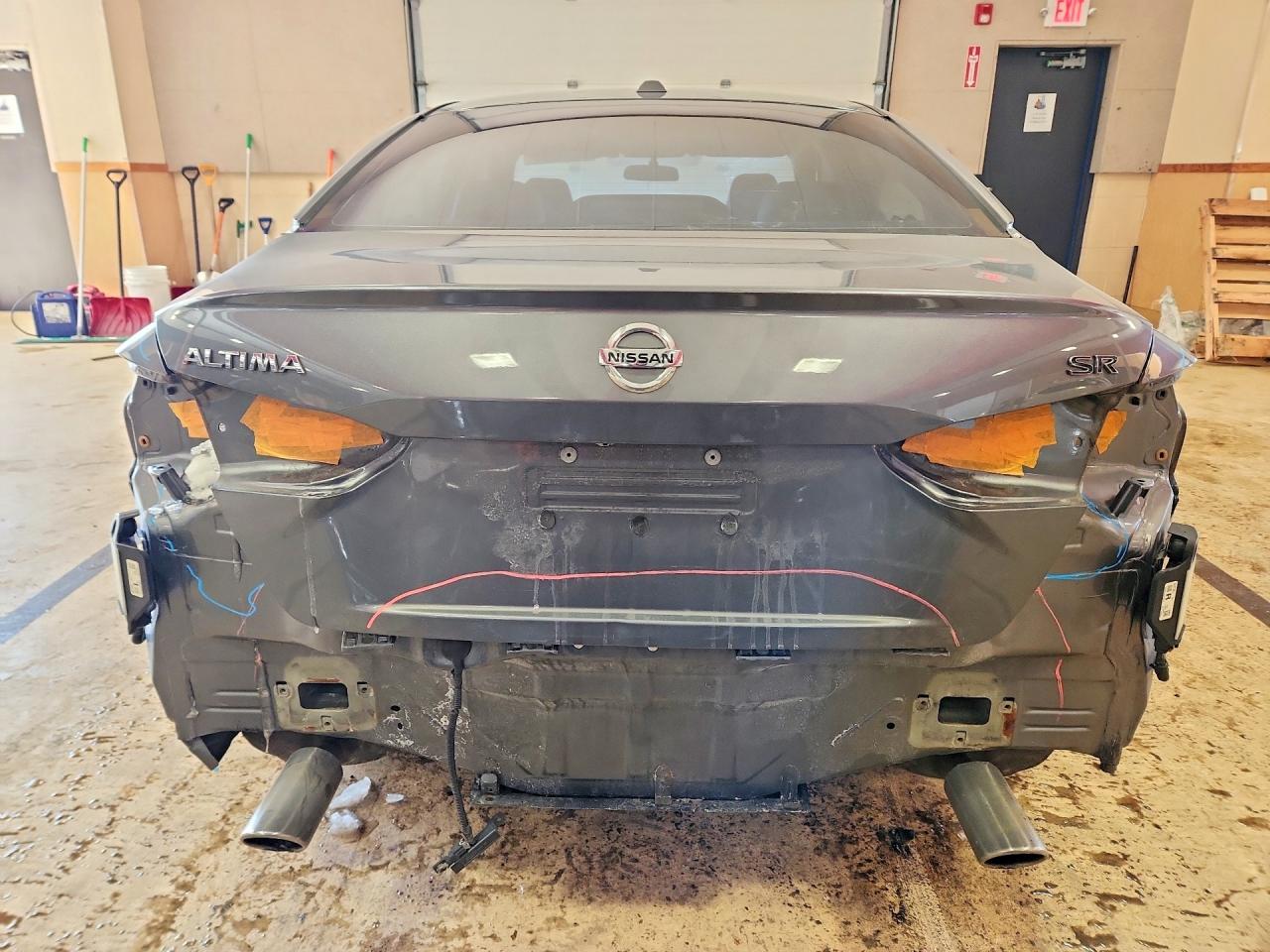 2019 Niss Altima sr