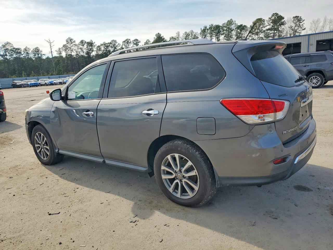 2016 Nissan Pathfinder s
