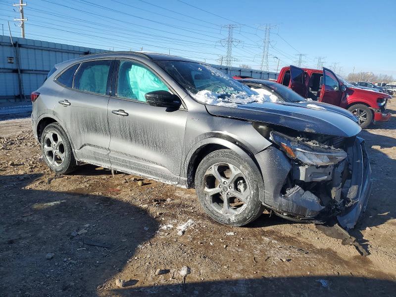 2023 Ford Escape st Line