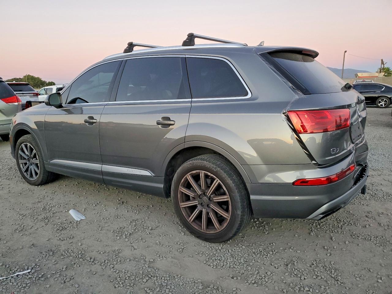 2017 Audi Q7 Premium Plus