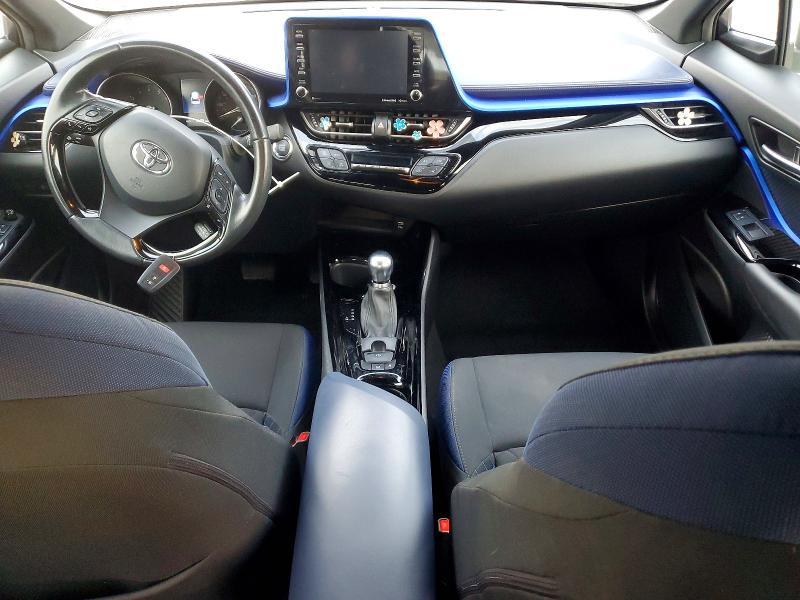 2021 Toyota C-hr xle