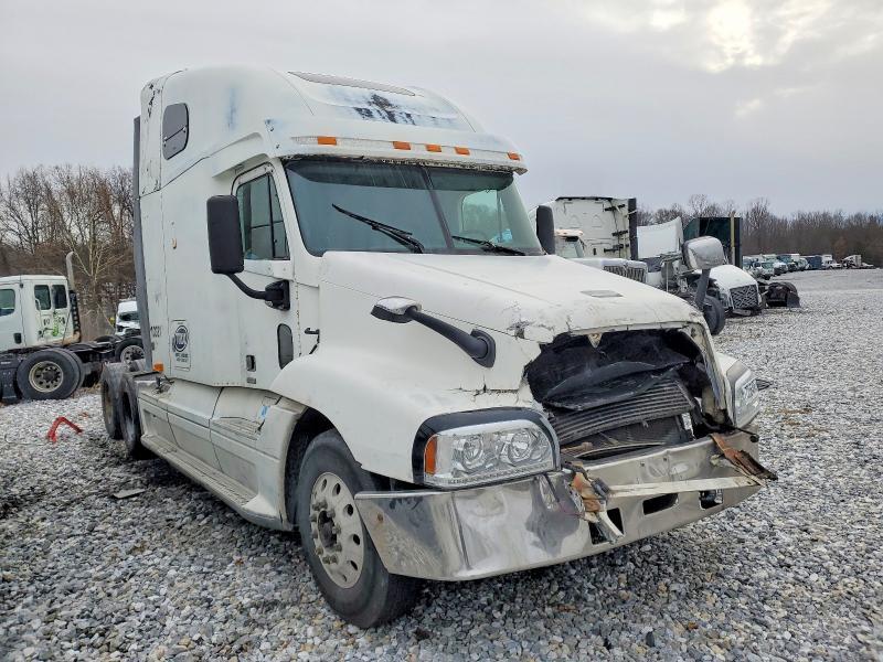 2000 Freightliner Conventional Flc120