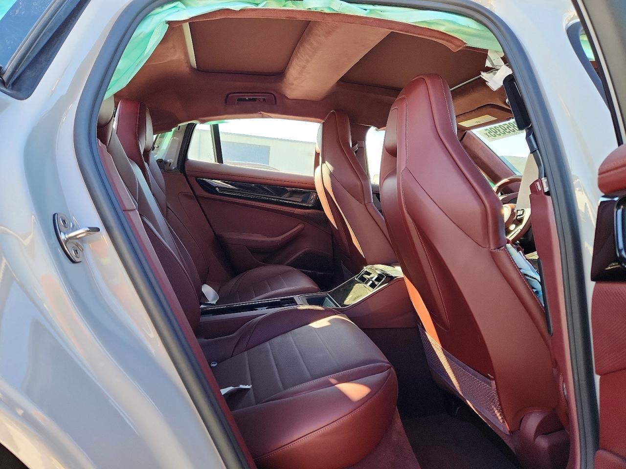 2025 Porsche Panamera Base