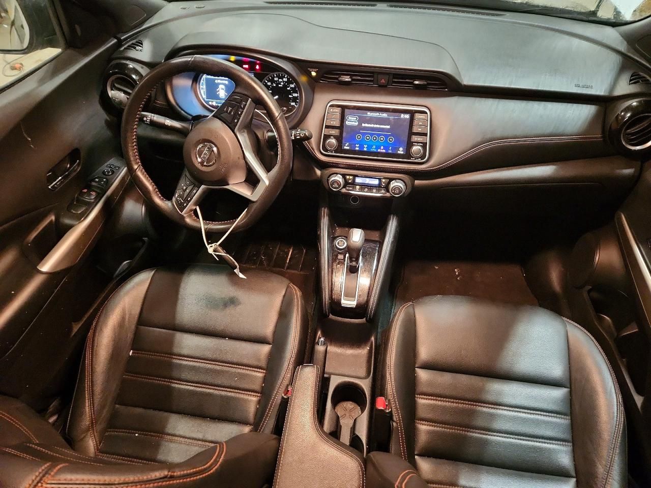 2020 Nissan Kicks sr