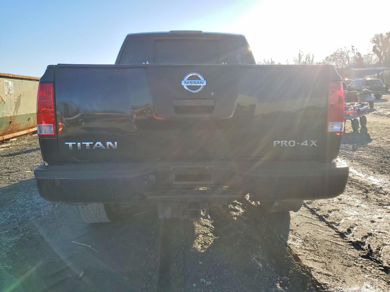 2012 Niss Titan