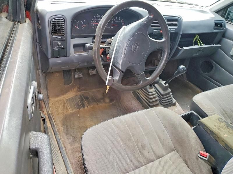 1995 Nissan Truck King cab xe