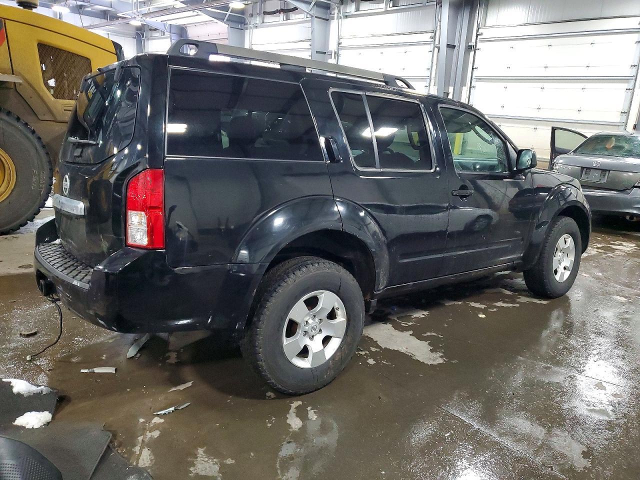 2012 Nissan Pathfinder s