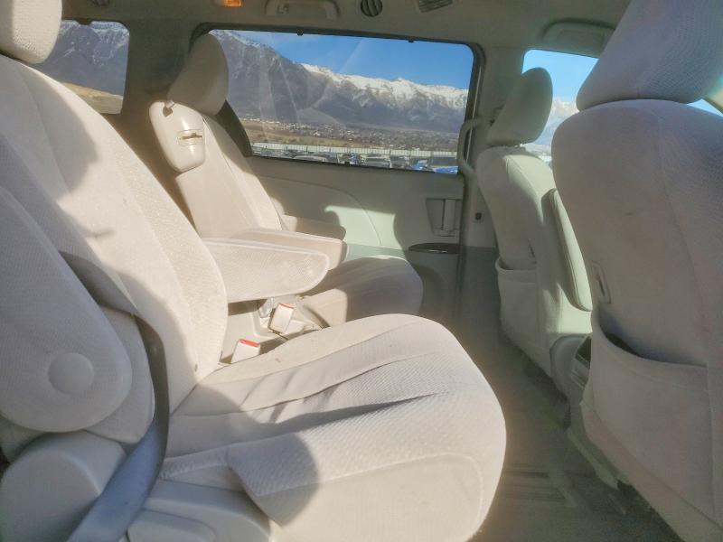 2014 Toyota Sienna le