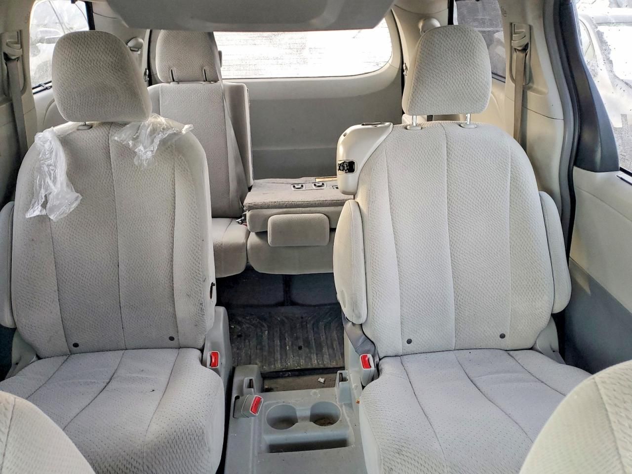 2011 Toyota Sienna le