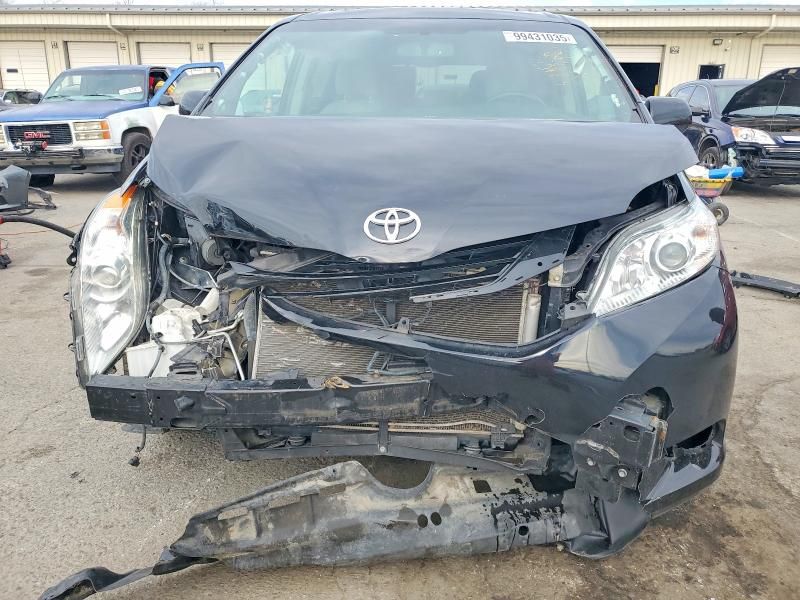 2017 Toyota Sienna xle