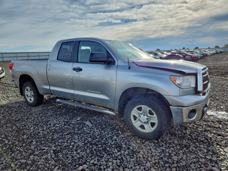 2013 Toyota Tundra Double cab SR5