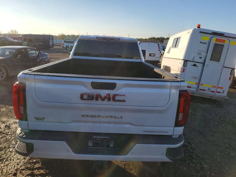 2020 GMC Sierra K3500 Denali