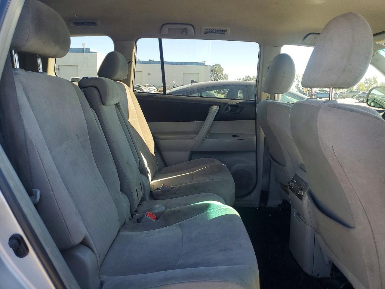 2012 Toyota Highlander Base