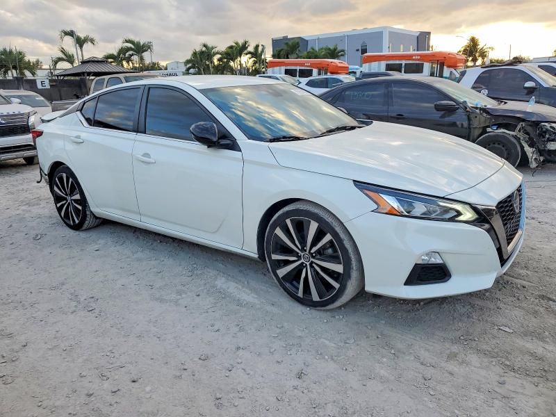 2022 Nissan Altima sr