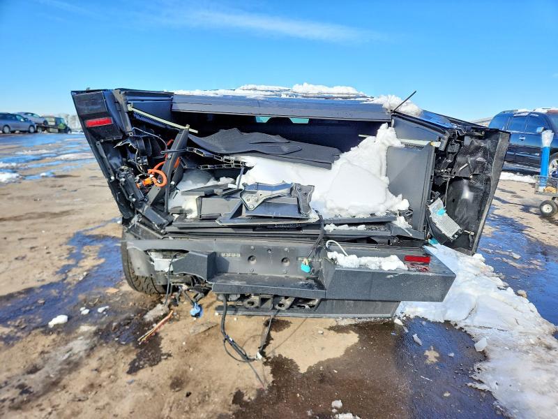 2025 Tesla Cybertruck