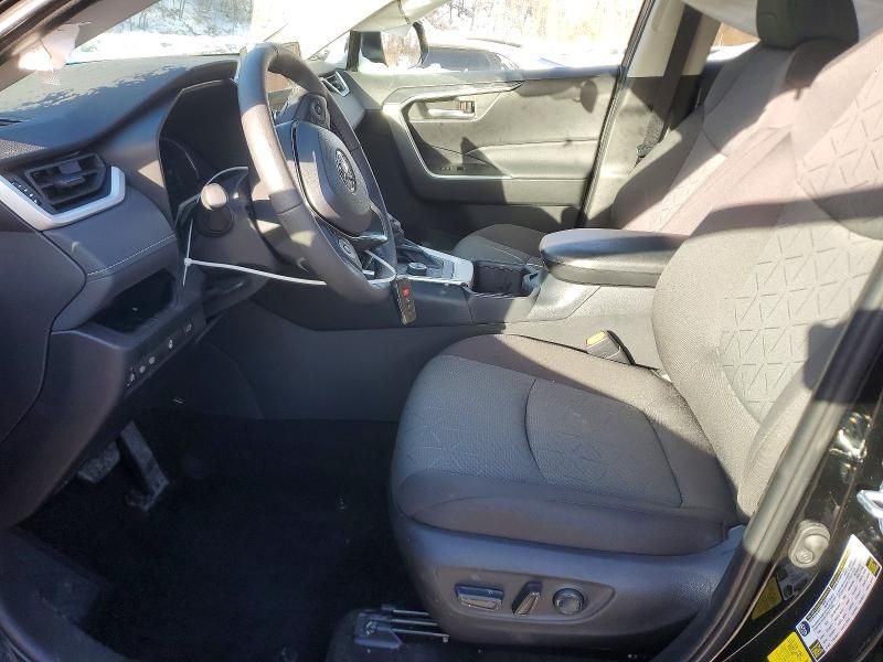 2025 Toyota Rav4 xle