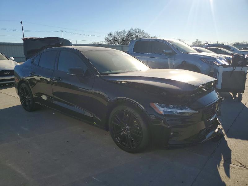 2024 Volvo S60 Plus