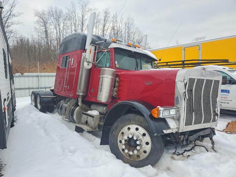 2002 Peterbilt 379 Semi Truck