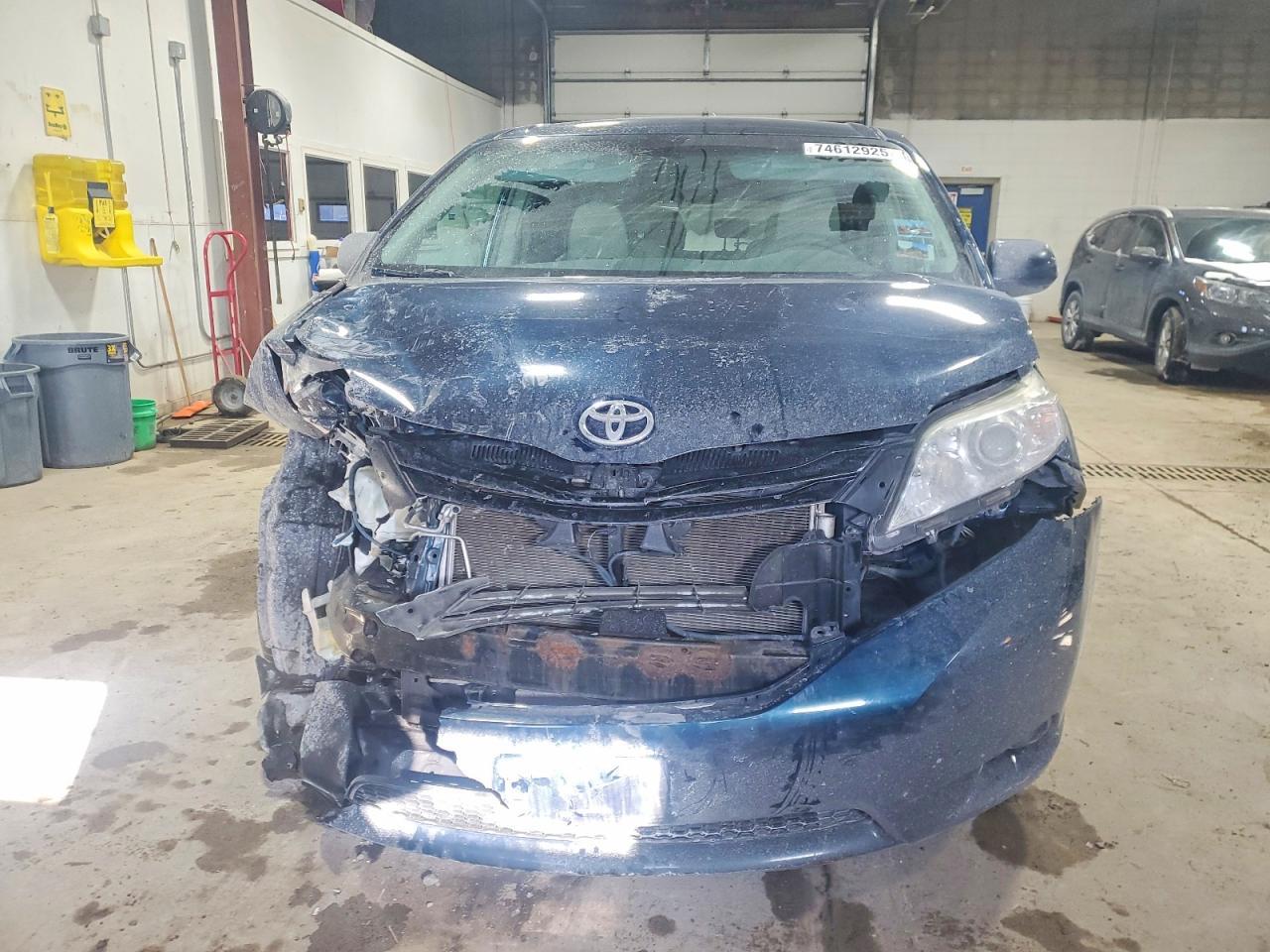 2012 Toyota Sienna le