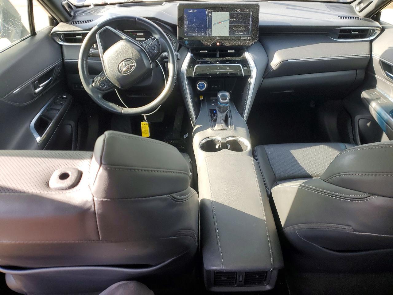 2021 Toyota Venza le
