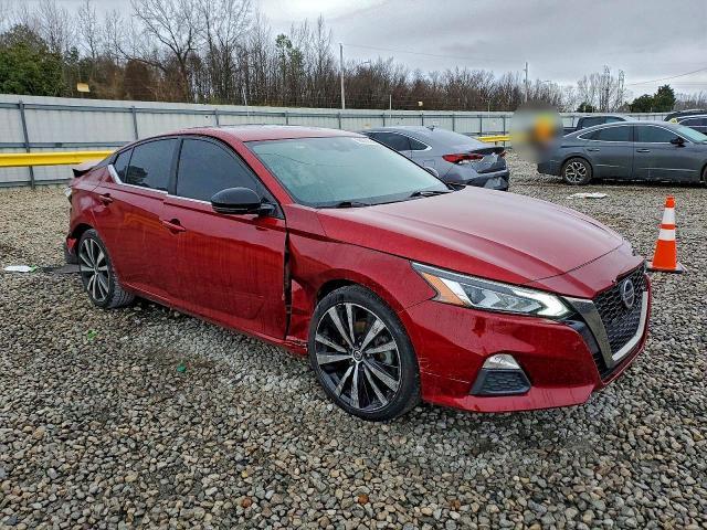 2020 Nissan Altima sr