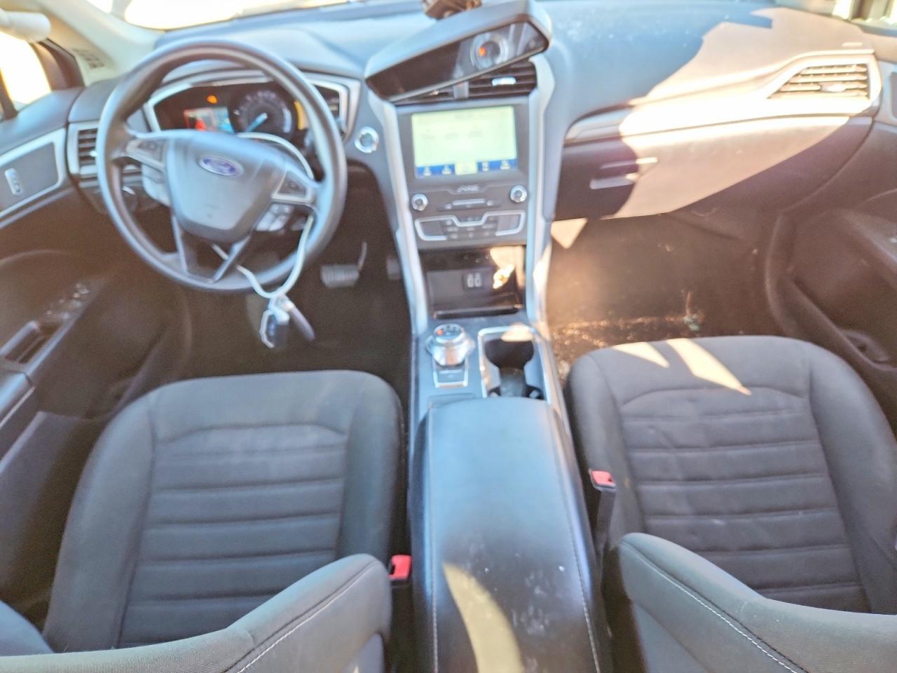 2020 Ford Fusion se