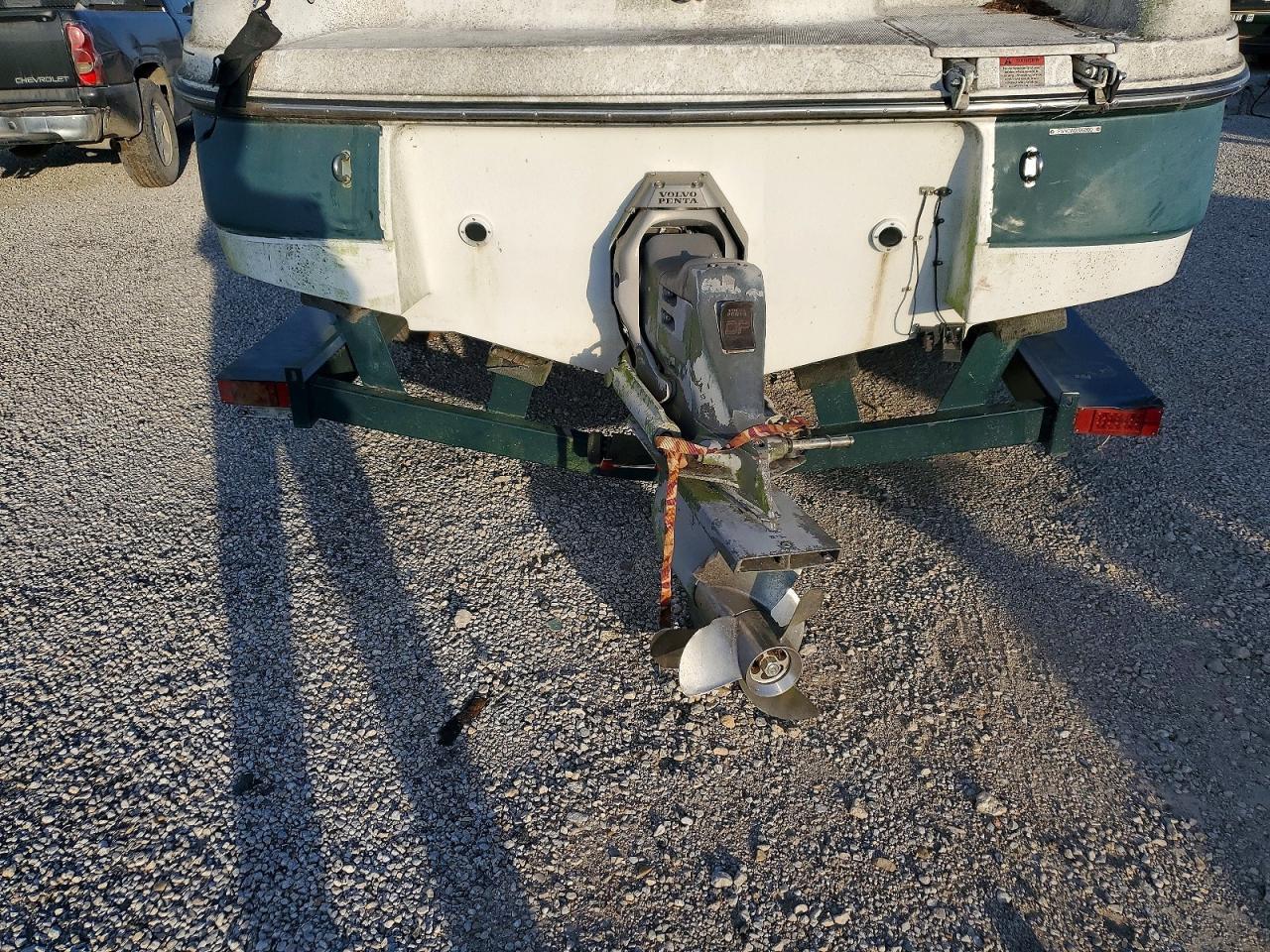 2000 Four Winds Boat