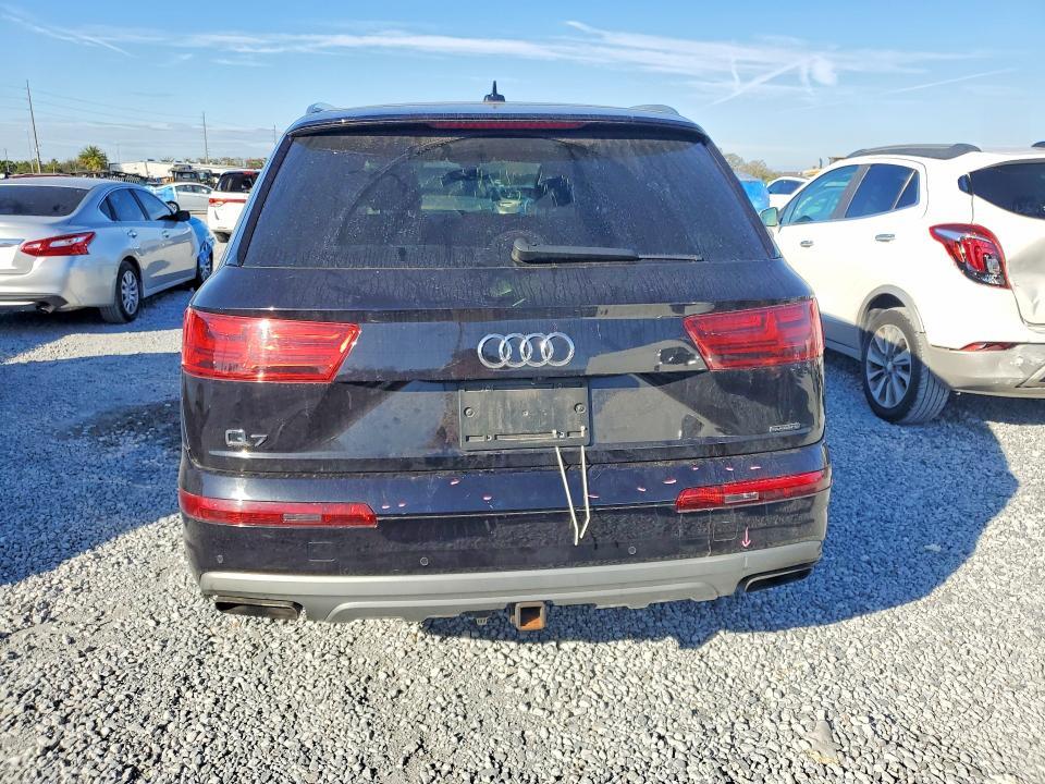 2017 Audi Q7 Premium Plus