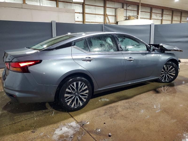 2024 Nissan Altima sv