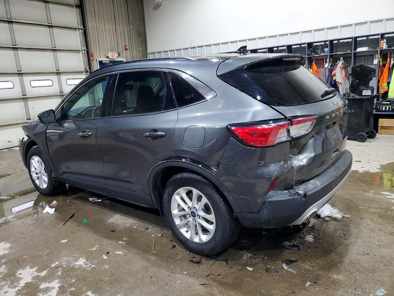 2020 Ford Escape se