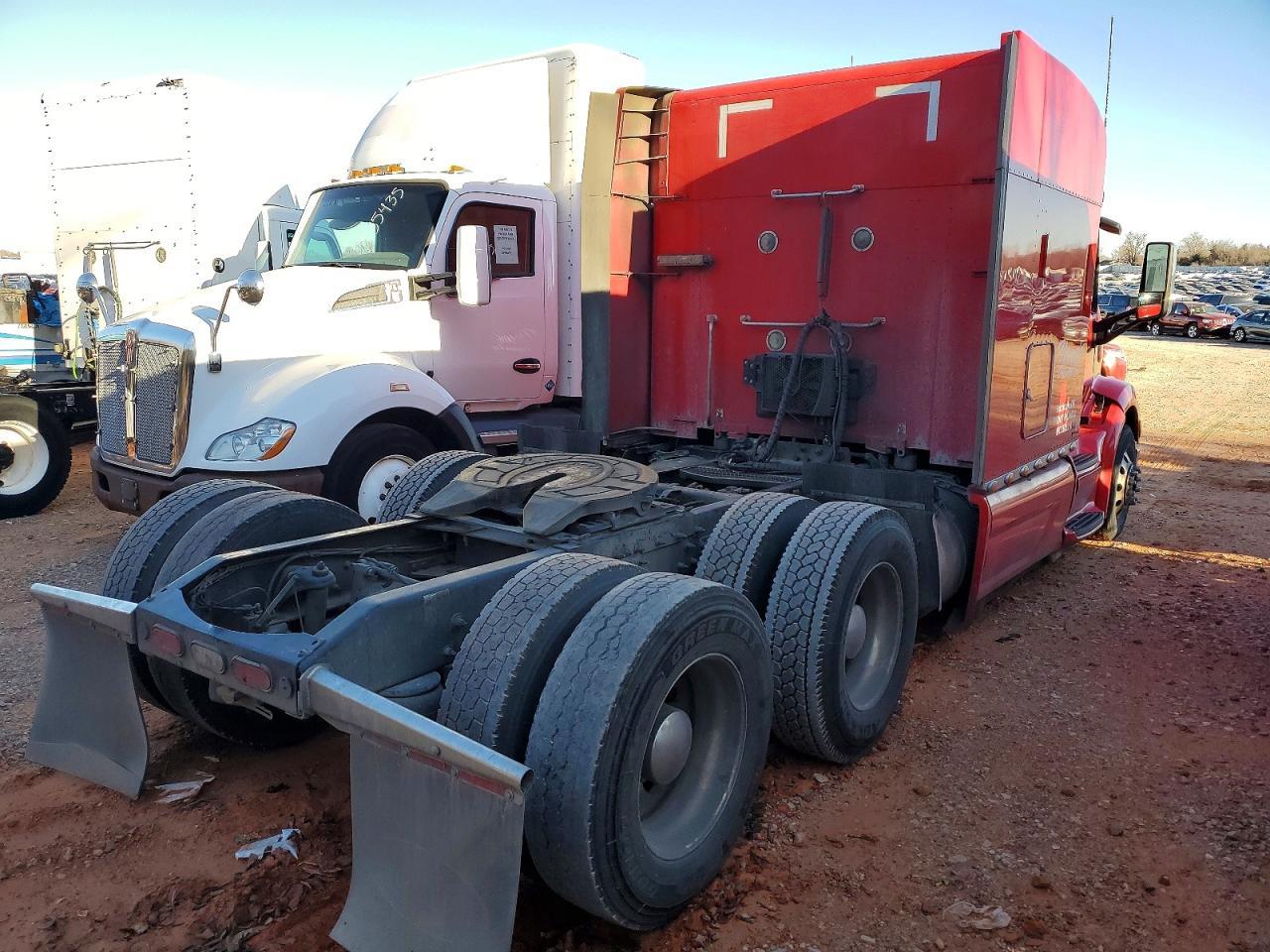 2019 Peterbilt 579 Semi Truck