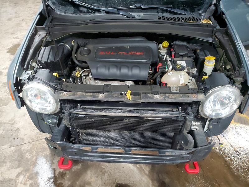 2015 Jeep Renegade Trailhawk