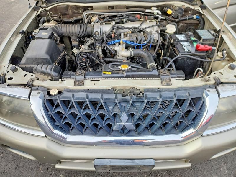 2002 Mitsubishi Montero Sport xls