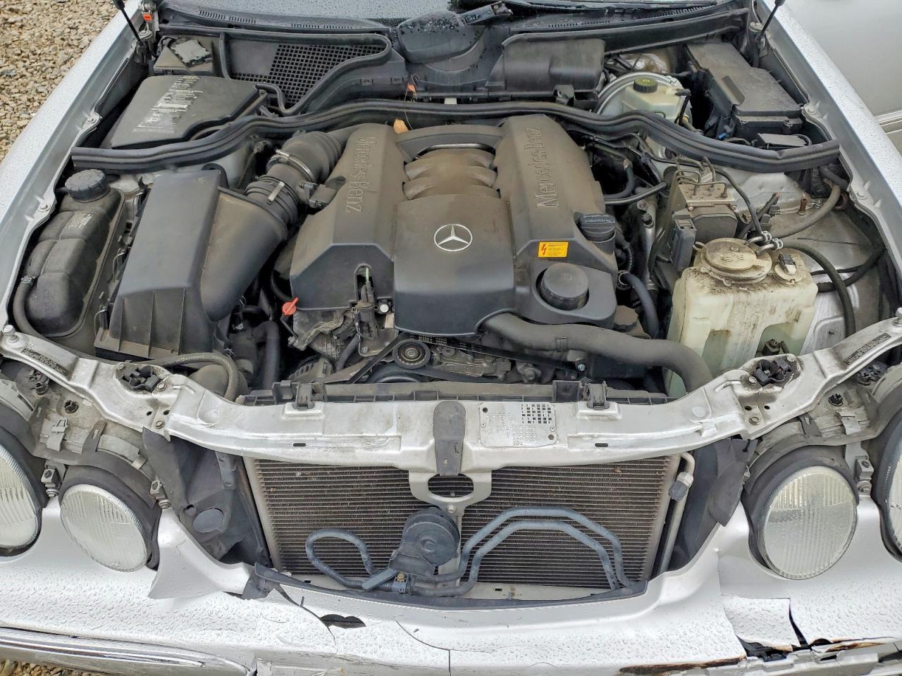 2001 Mercedes-Benz E 320